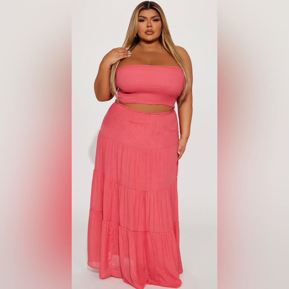 NWT Fashion Nova Lost In Paradise Maxi Skirt Set